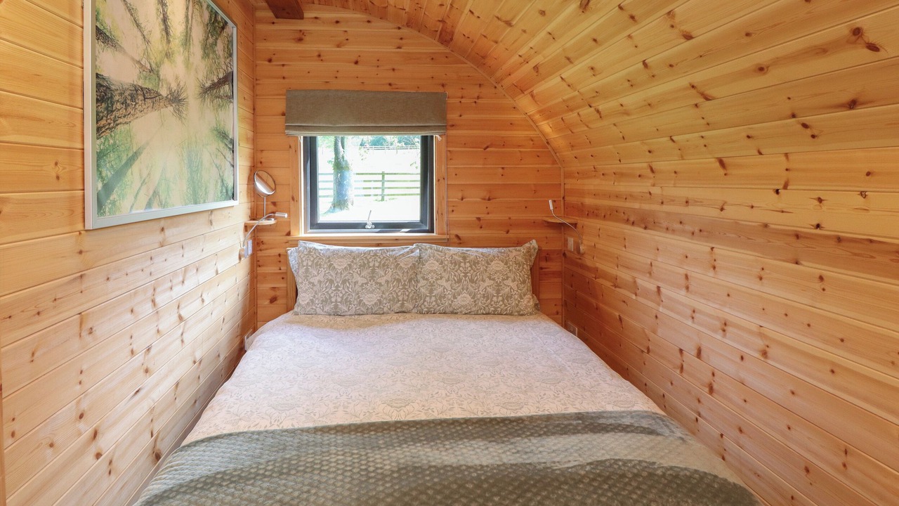 Photo of Bedroom in Lockerbie