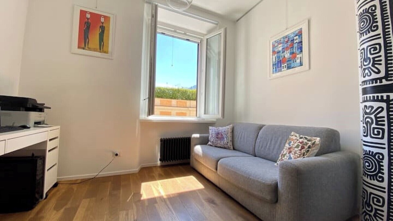 Photo of Livingroom in Esquilino