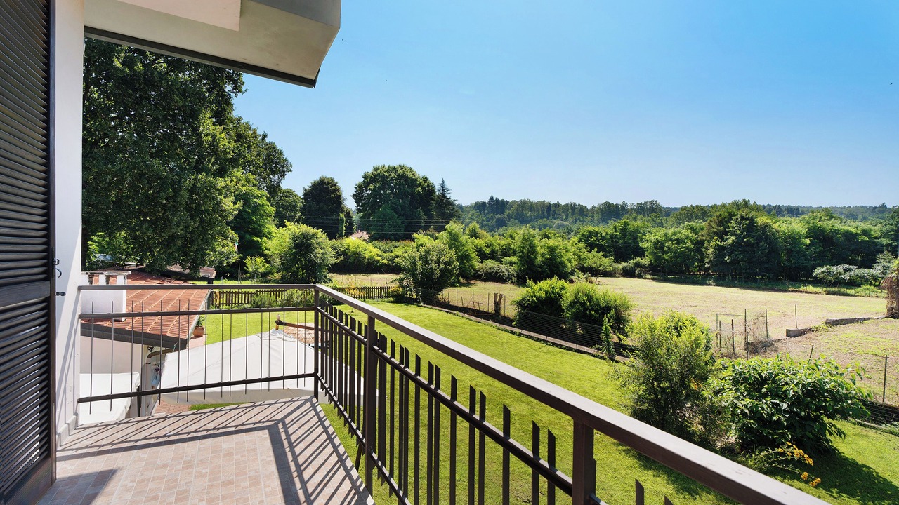Photo of Outdoor in Angera