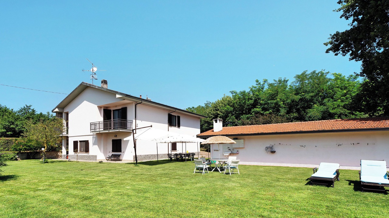 Photo of Outdoor in Angera