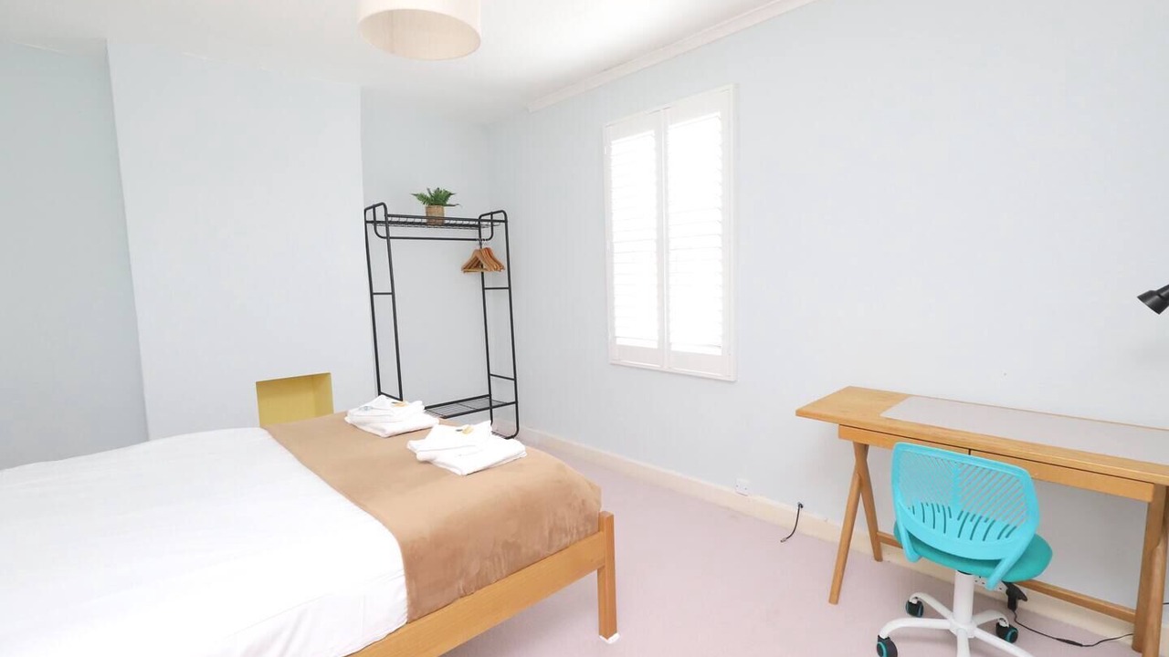 Photo of Bedroom in Headington