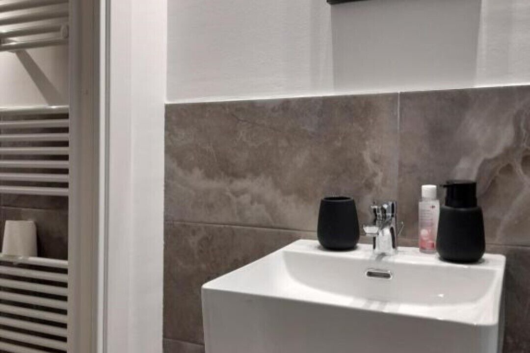 Photo of Bathroom in Roman Quarter