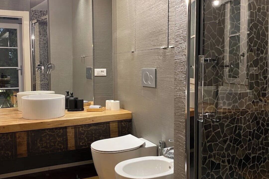 Photo of Bathroom in Roman Quarter