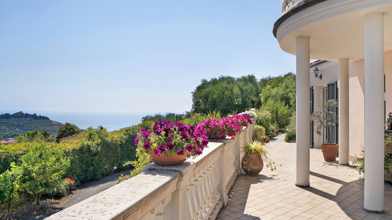 Photo of Patio Balcony in Gorleri