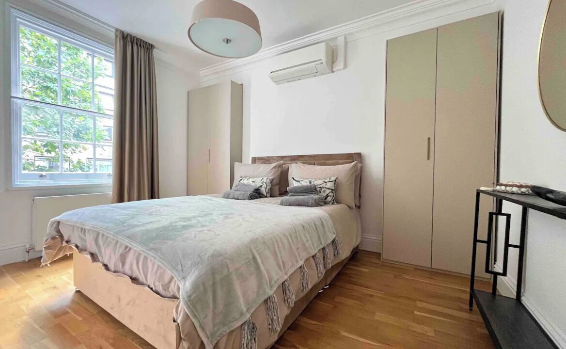 Photo of Bedroom in Brompton & Hans Town