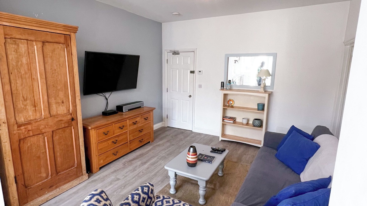 Photo of Livingroom in Fishponds