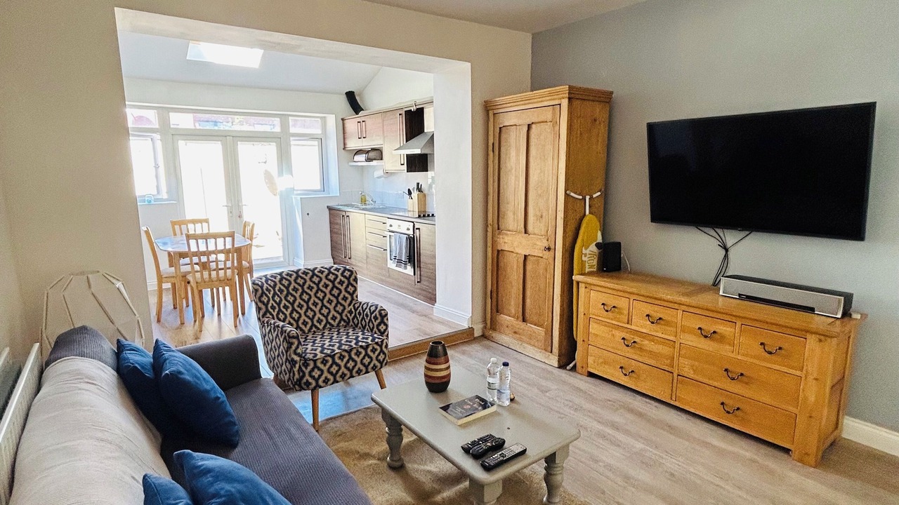 Photo of Livingroom in Fishponds