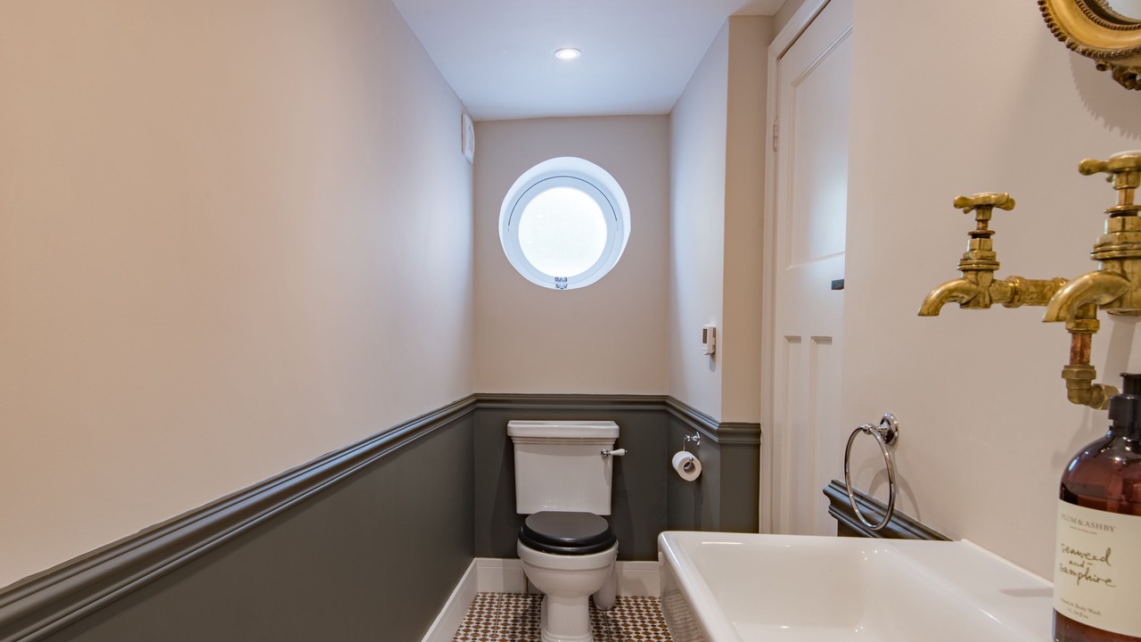 Photo of Bathroom in St Margaret's at Cliffe