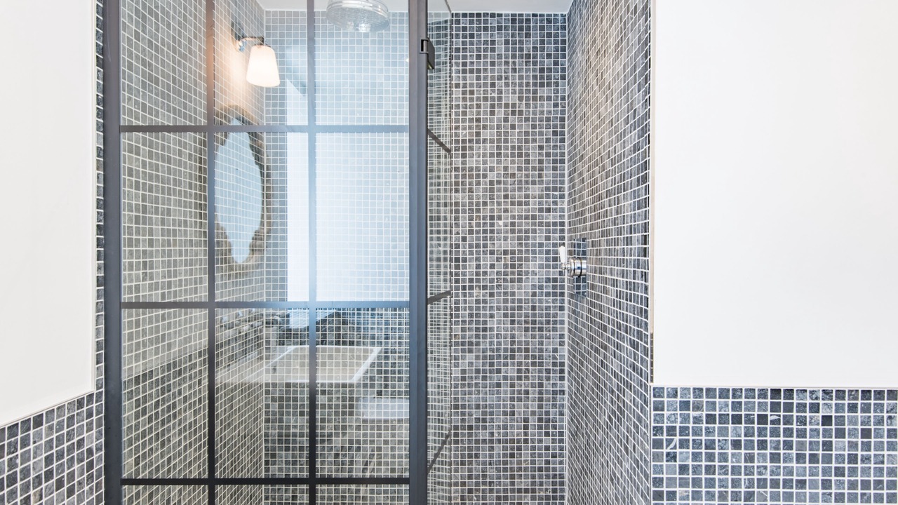 Photo of Bathroom in St Margaret's at Cliffe