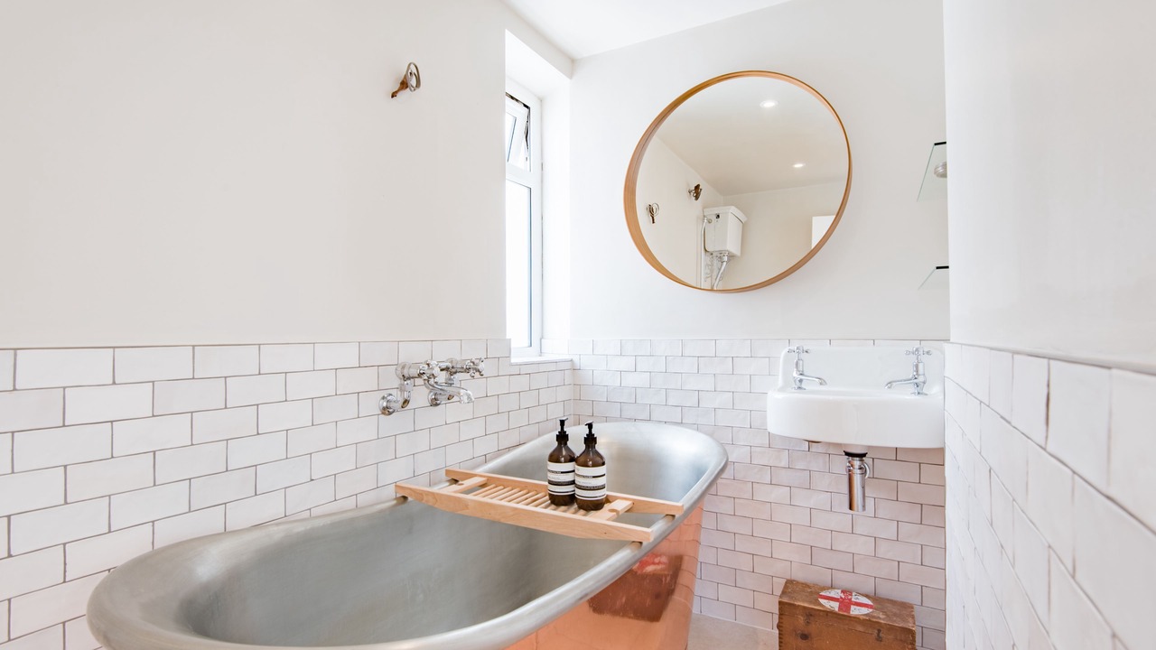 Photo of Bathroom in St Margaret's at Cliffe