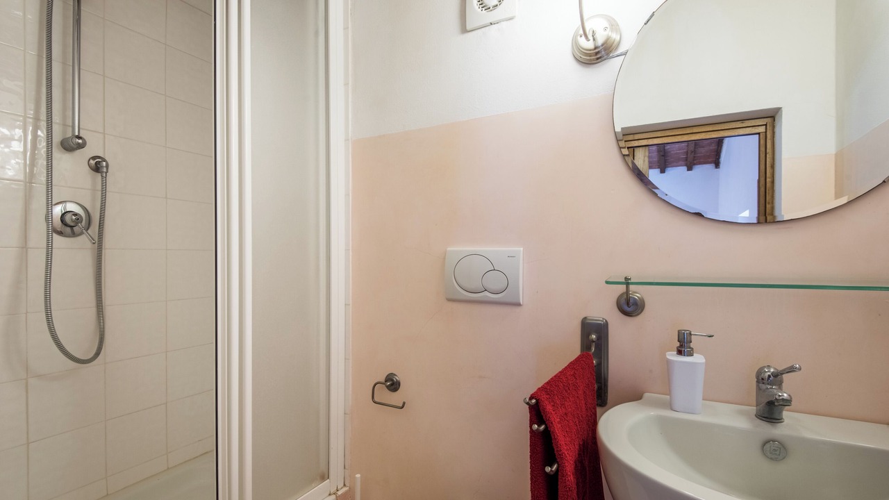 Photo of Bathroom in Simignano