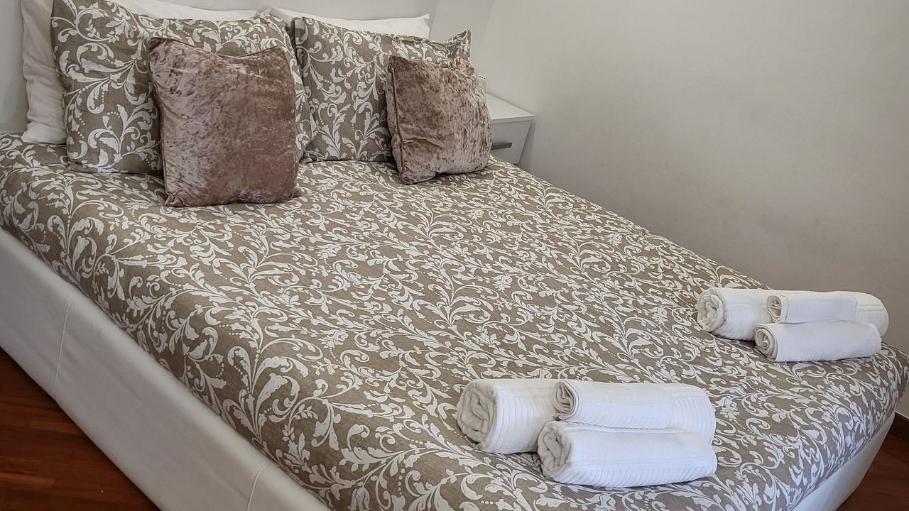 Photo of Bedroom in Intra