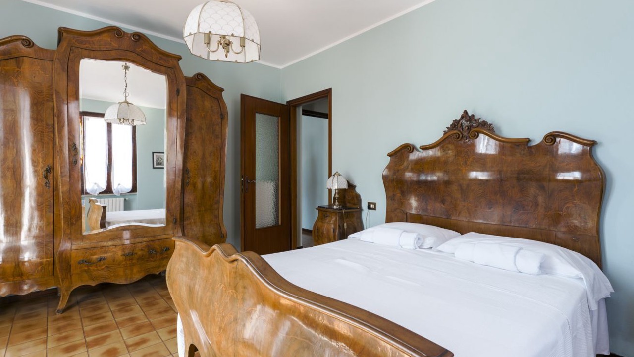 Photo of Bedroom in Padenghe sul Garda