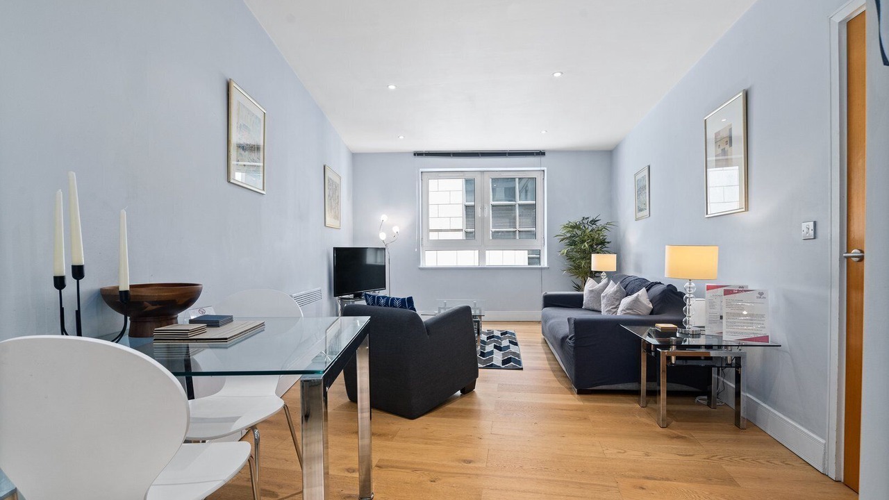Photo of Livingroom in Tower Hill