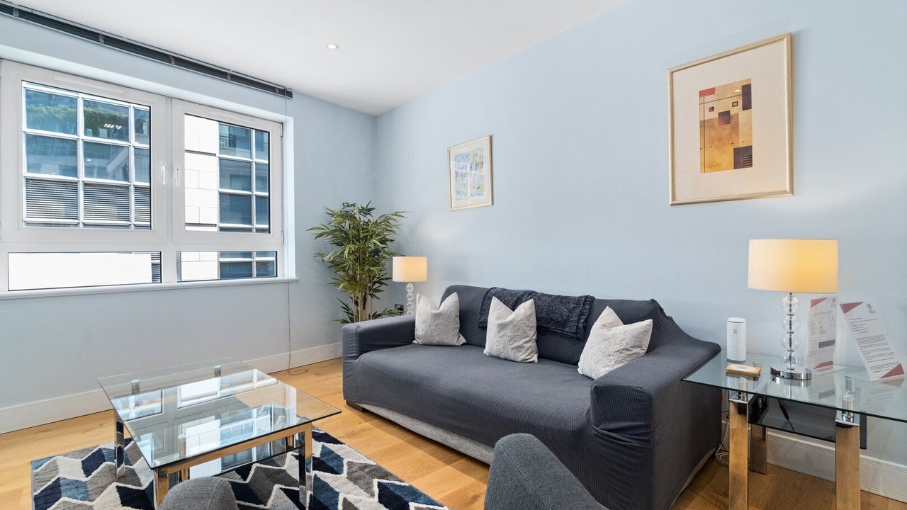 Photo of Livingroom in Tower Hill