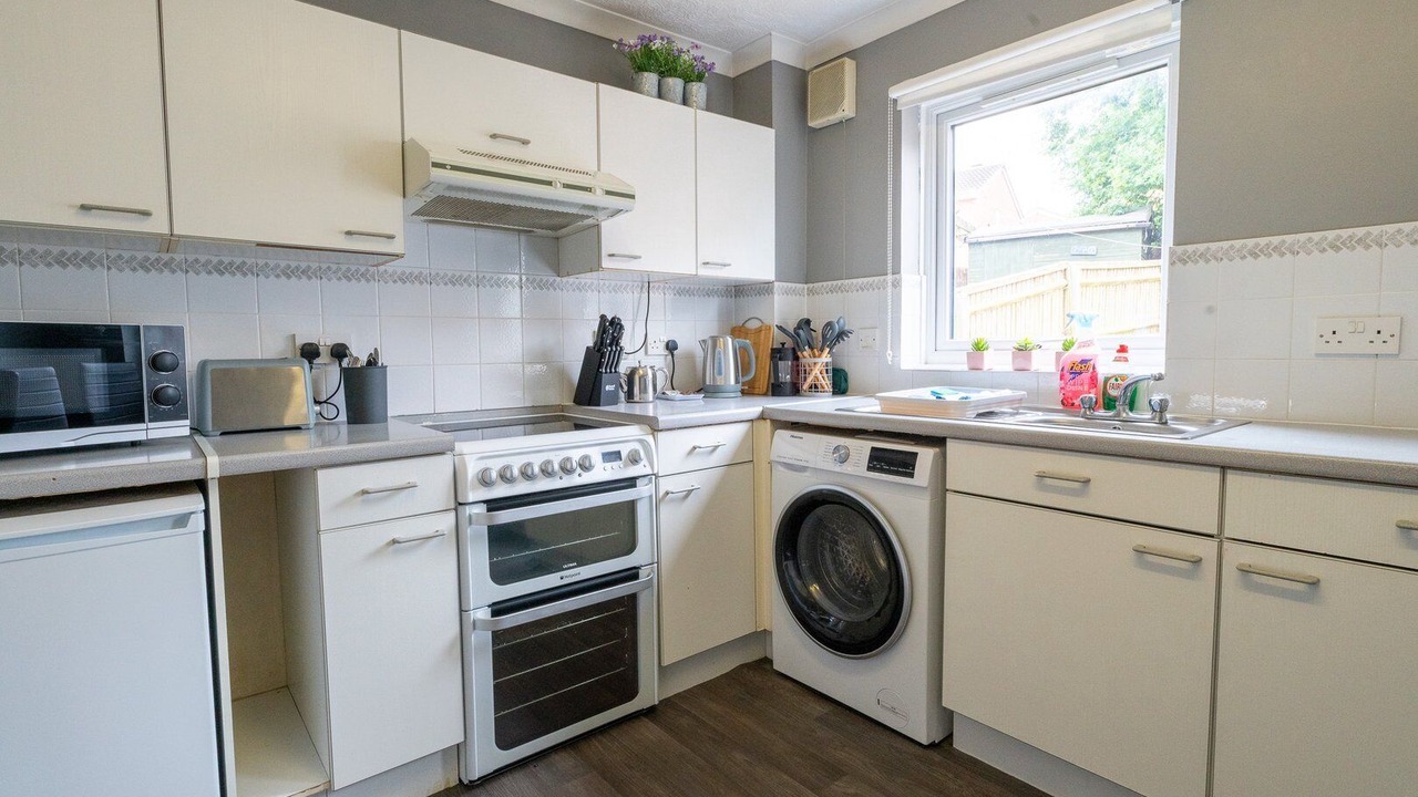 Photo of Kitchen in Little Stoke
