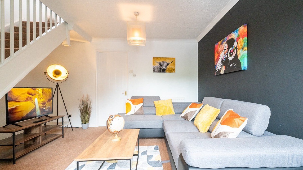 Photo of Livingroom in Little Stoke