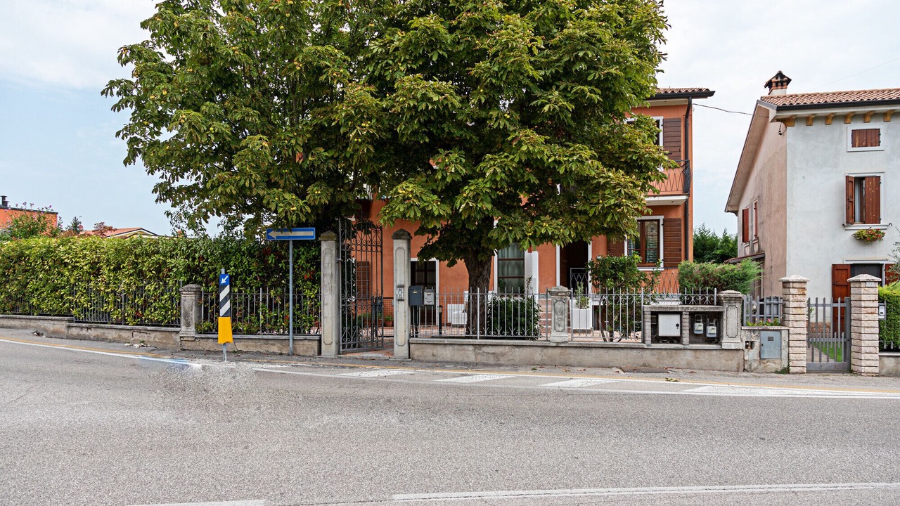 Photo of Outdoor in Calmasino