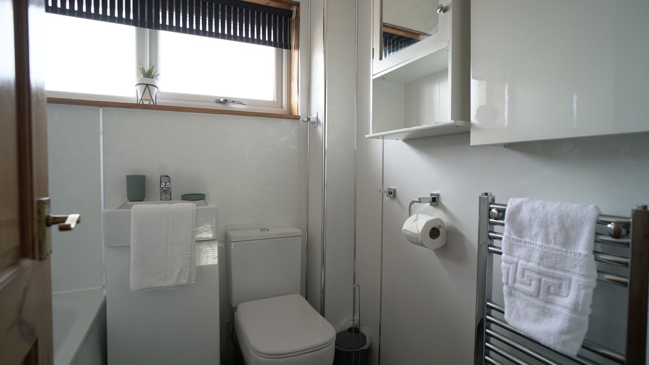 Photo of Bathroom in Glenrothes
