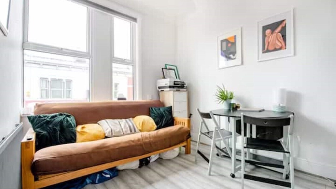 Photo of Livingroom in Cann Hall