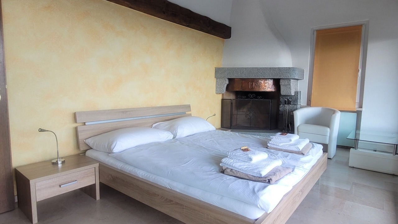 Photo of Bedroom in Brione sopra Minusio