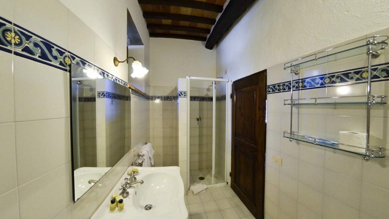 Photo of Bathroom in Sodo
