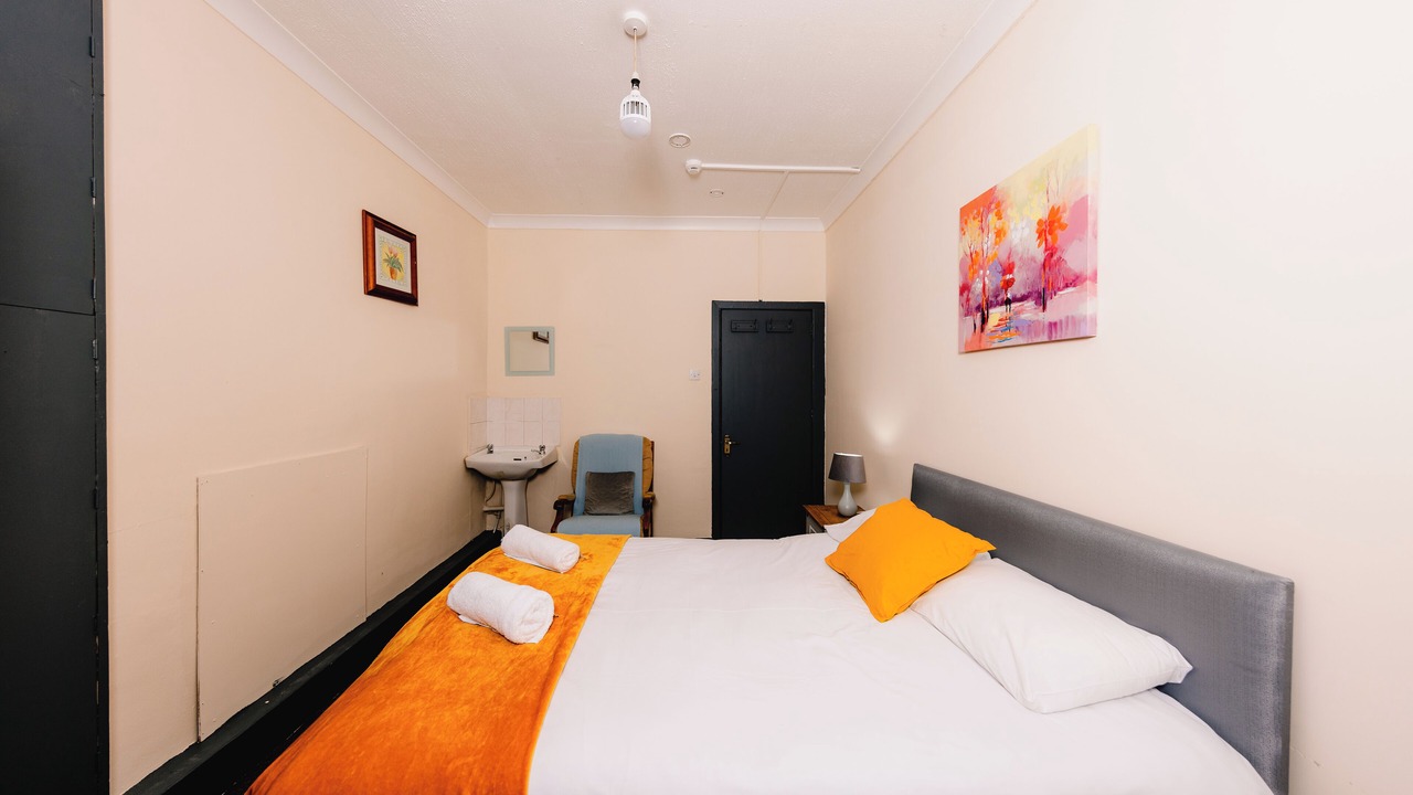 Photo of Bedroom in Newington