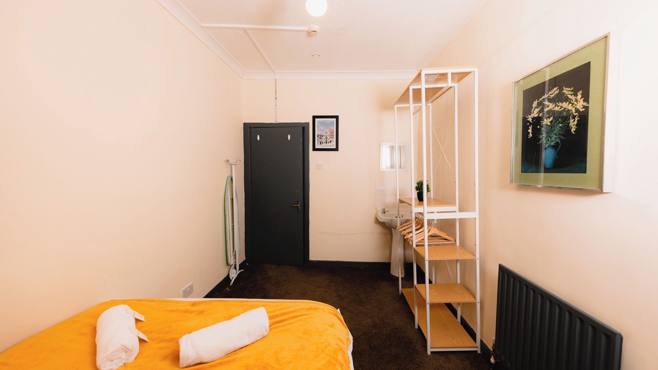 Photo of Bedroom in Newington