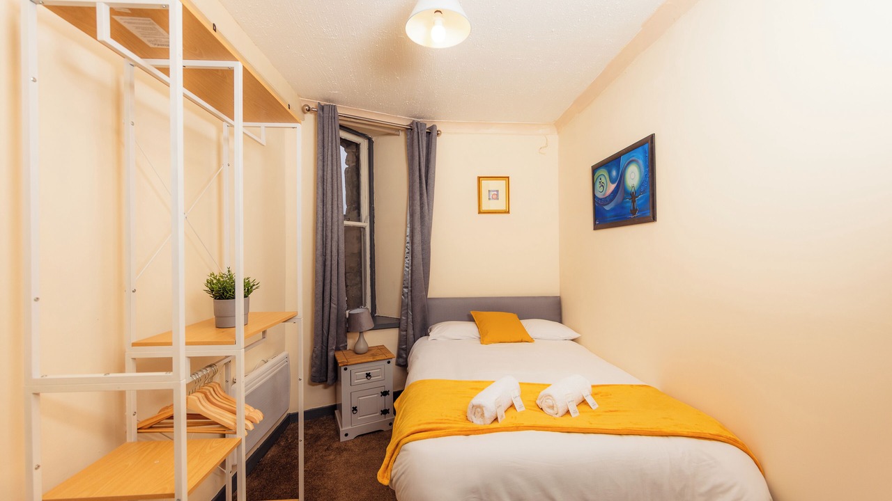 Photo of Bedroom in Newington