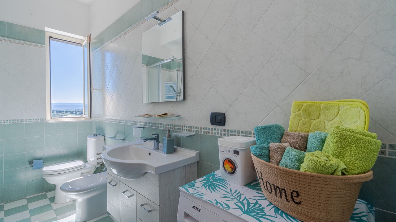 Photo of Bathroom in Floridia