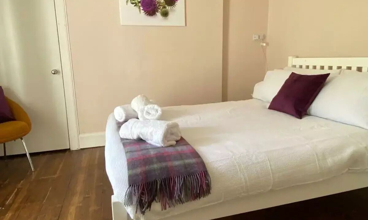 Photo of Bedroom in Tollcross