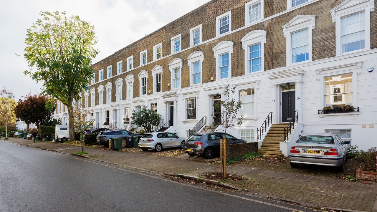 Photo of Outdoor in Oval