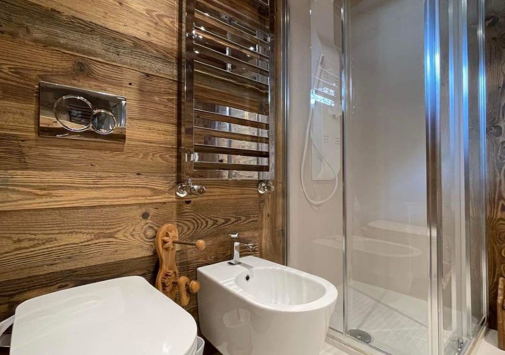 Photo of Bathroom in La Salle