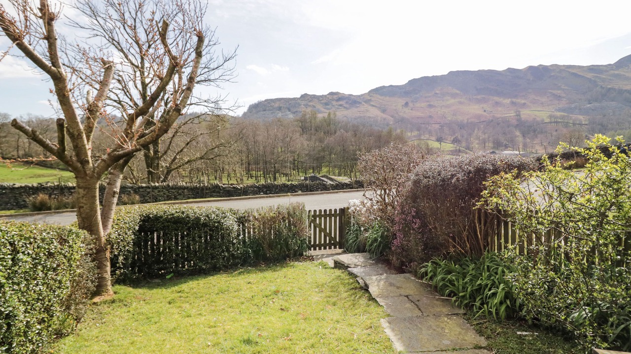 Photo of Outdoor in Chapel Stile