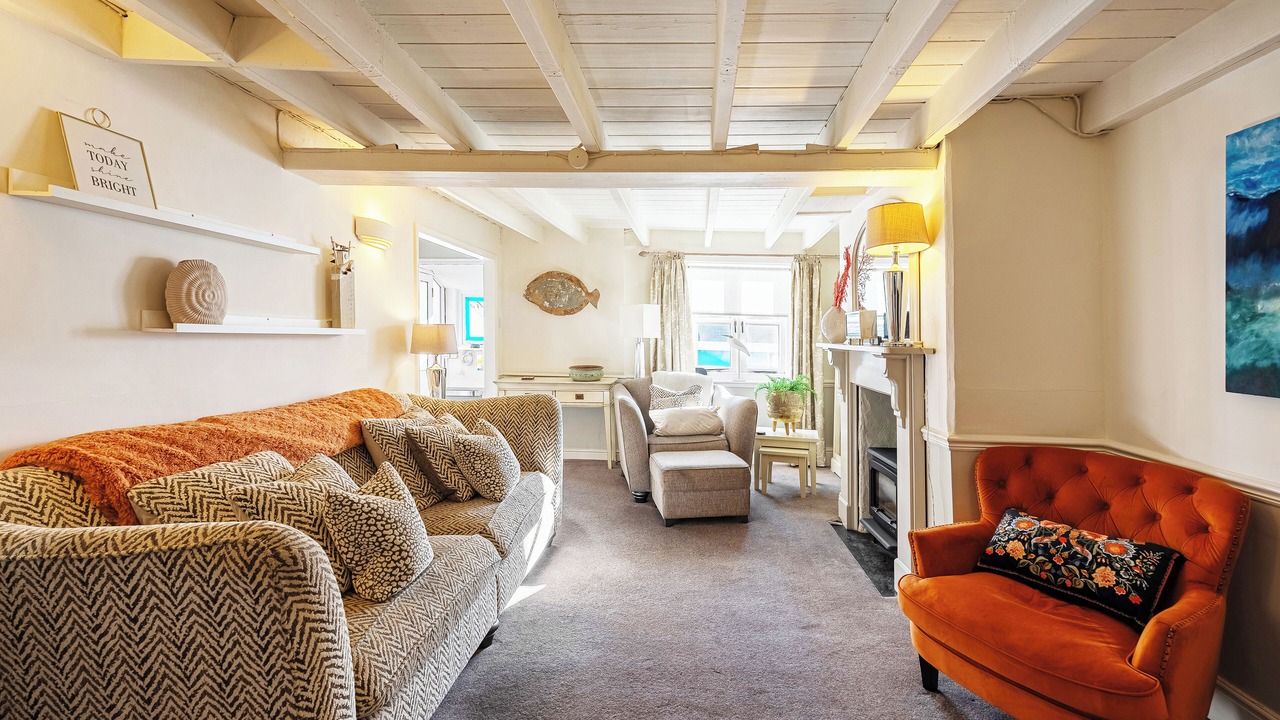 Photo of Livingroom in West Looe
