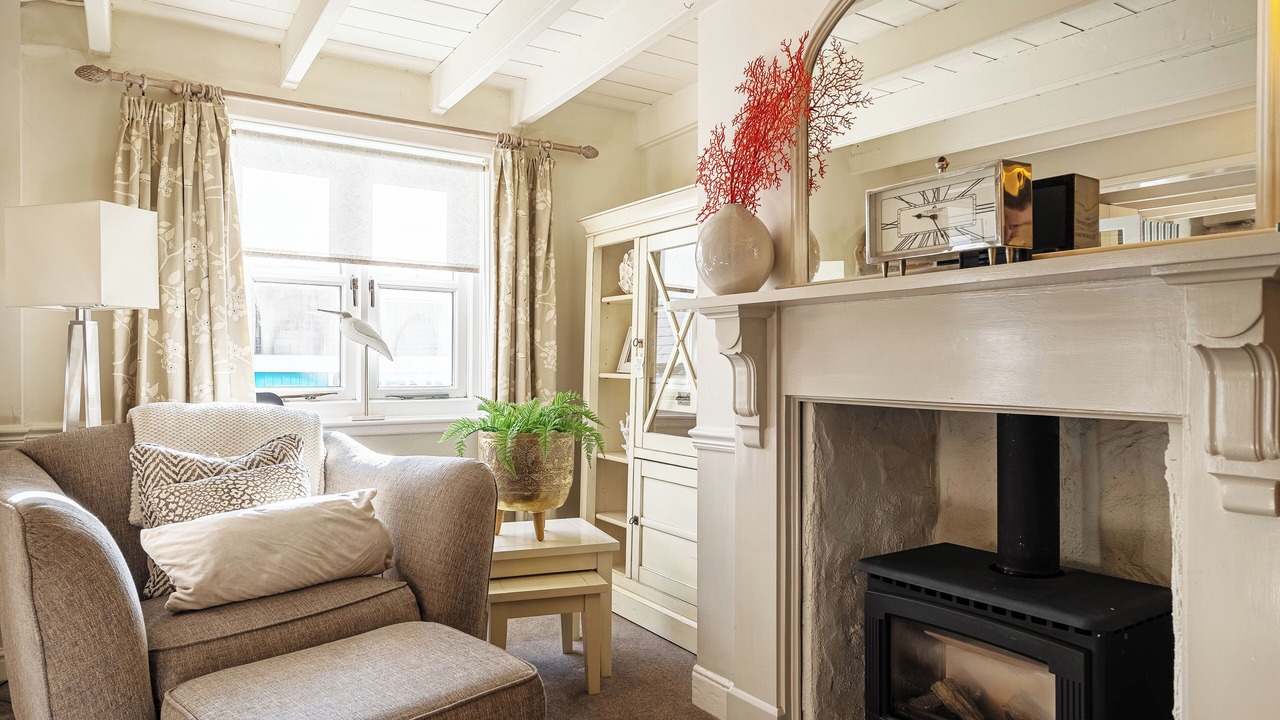 Photo of Livingroom in West Looe