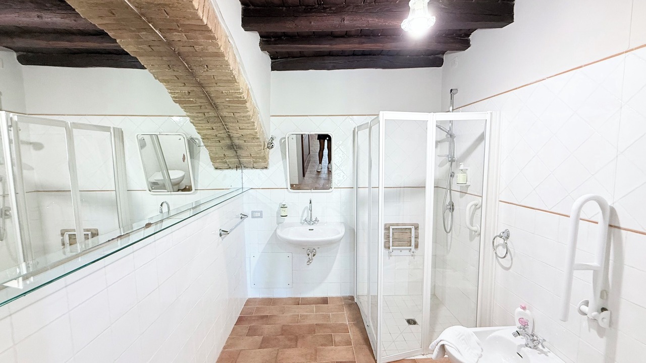 Photo of Bathroom in Poreta