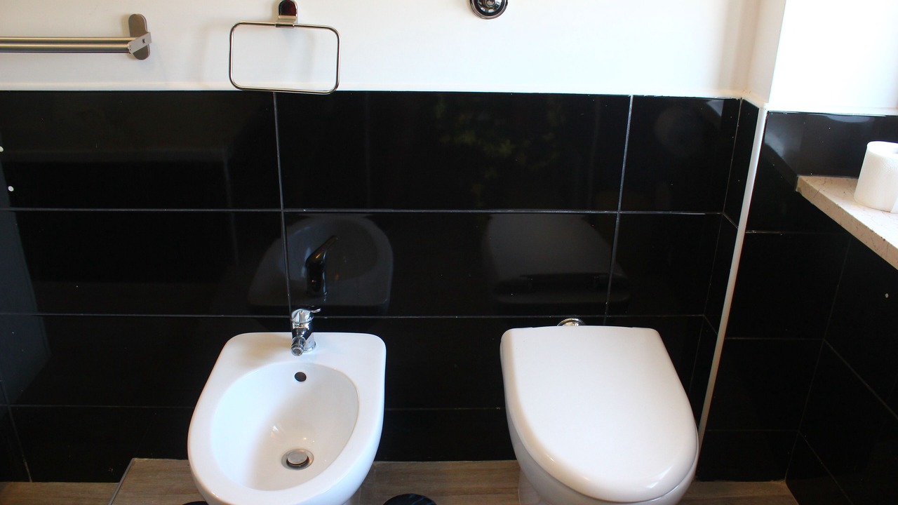 Photo of Bathroom in Naples City Centre