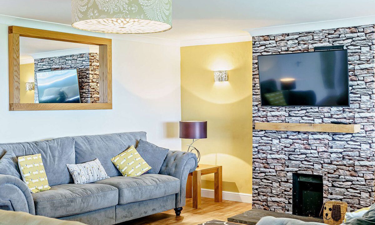 Photo of Livingroom in Margam