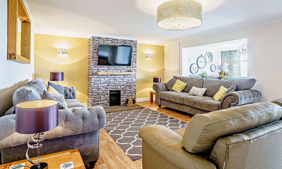 Photo of Livingroom in Margam