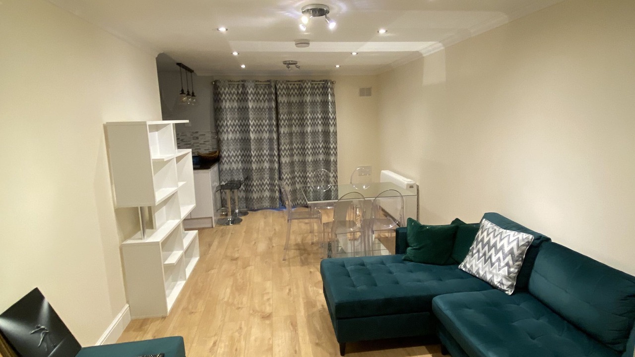 Photo of Livingroom in North Acton