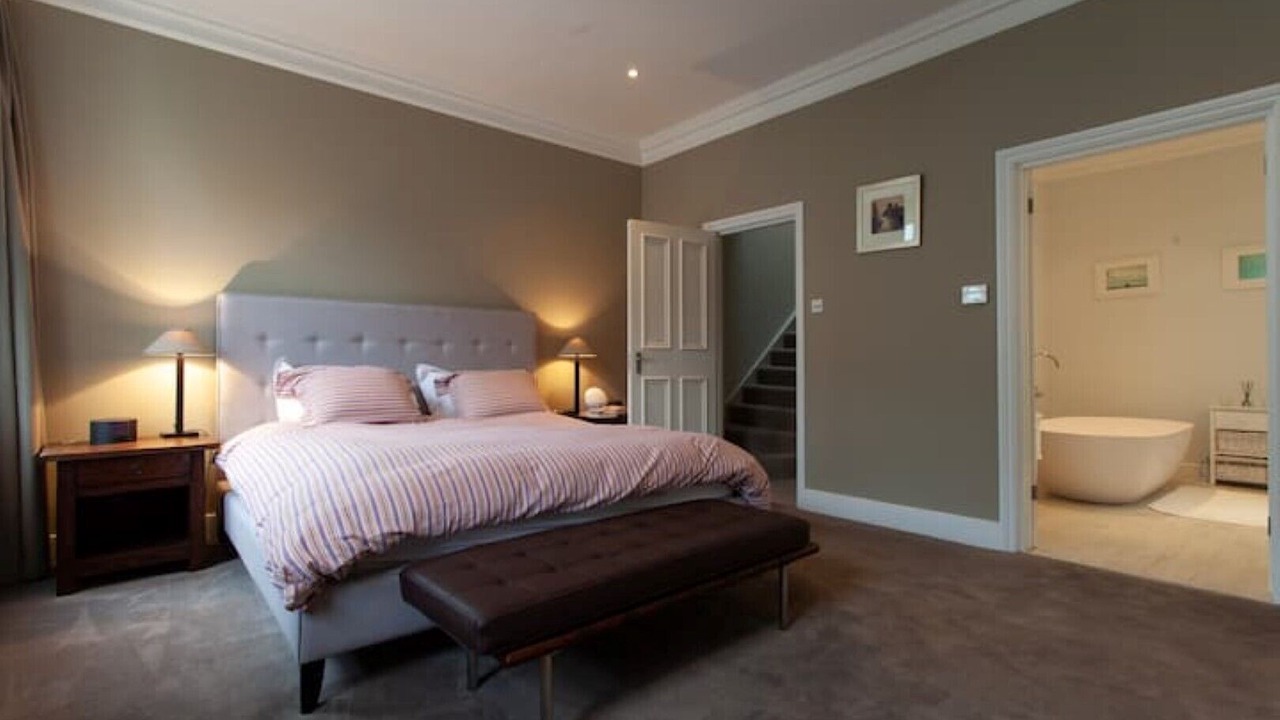 Photo of Bedroom in Town