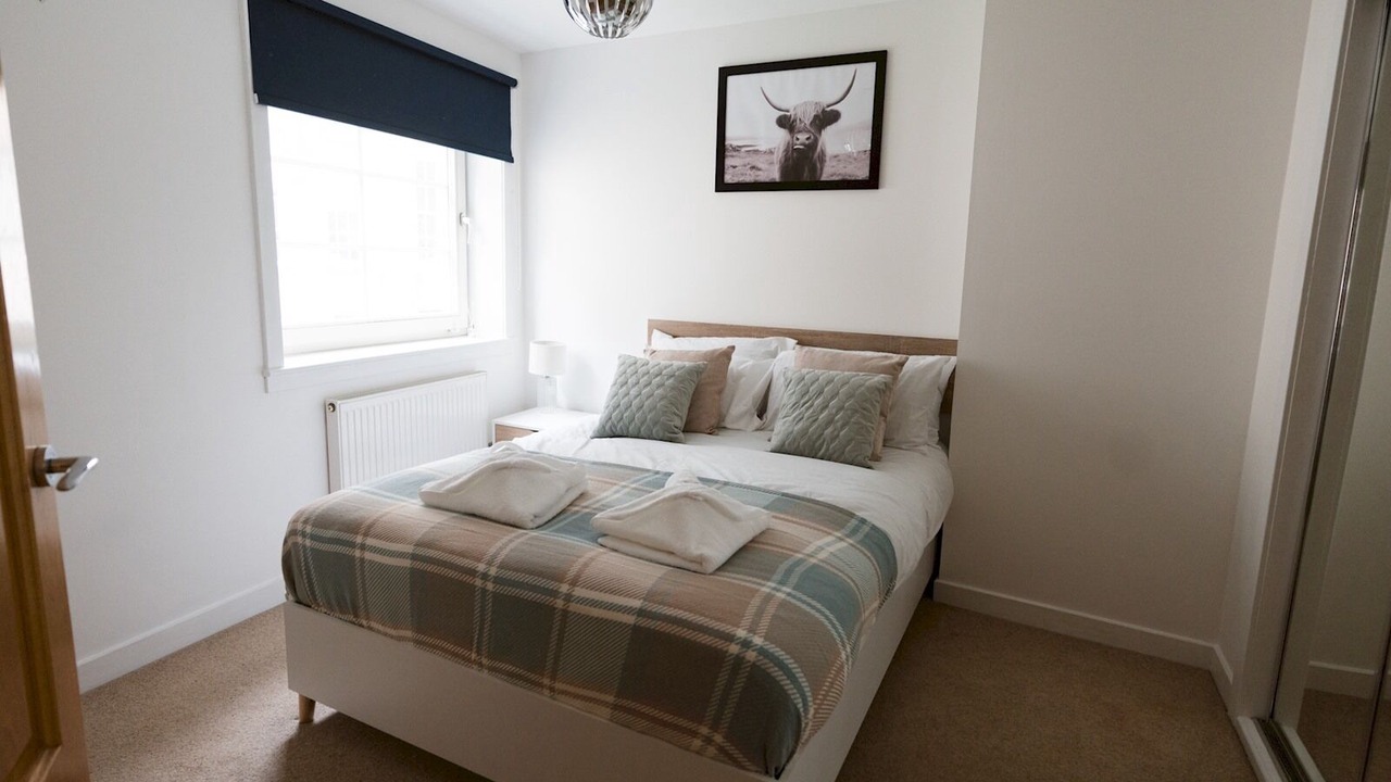Photo of Bedroom in Kelvinbridge