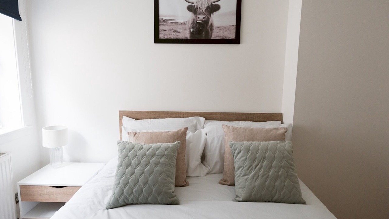 Photo of Bedroom in Kelvinbridge