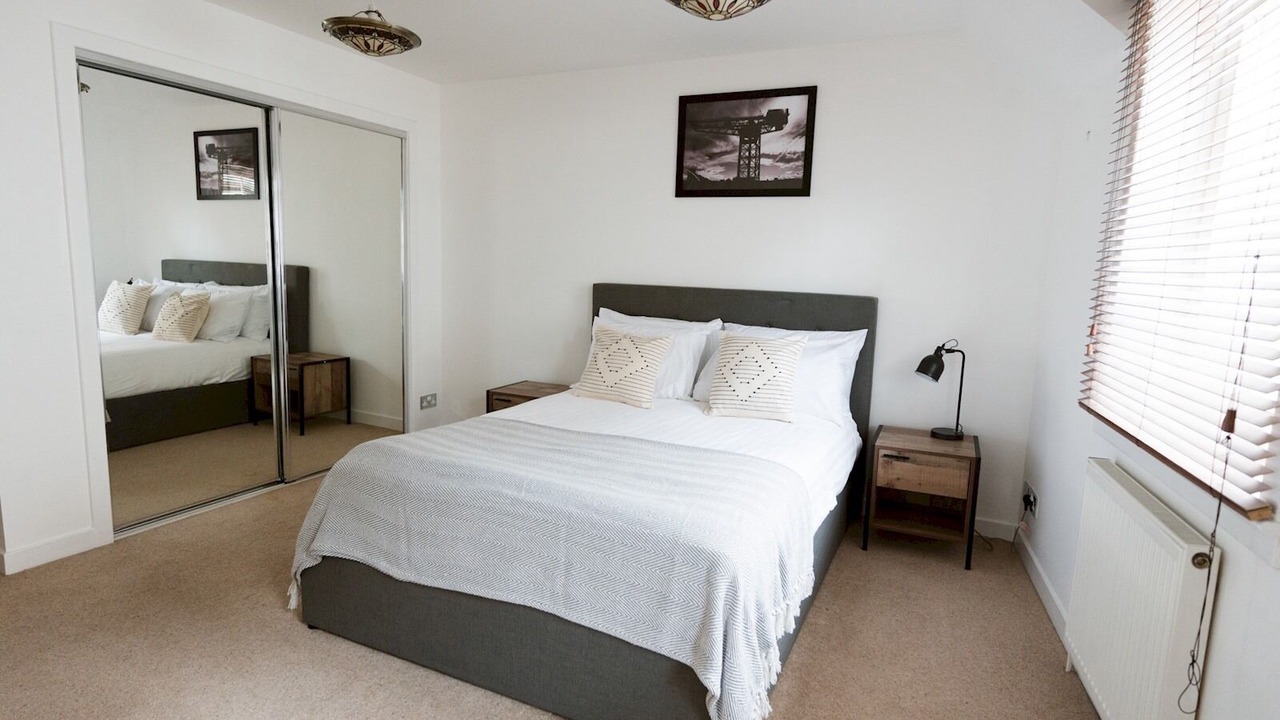Photo of Bedroom in Kelvinbridge