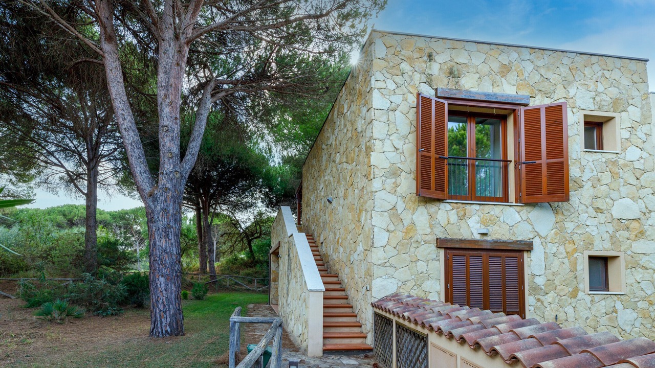 Photo of Outdoor in Narbolia