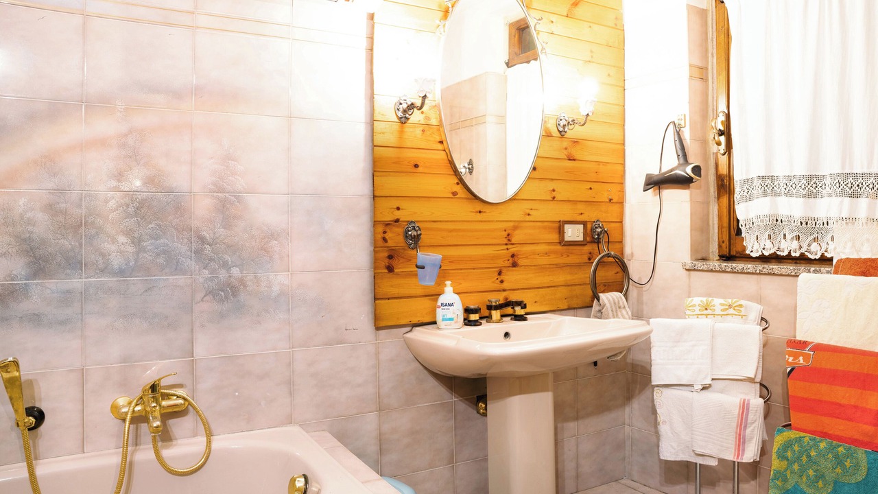 Photo of Bathroom in Farigliano