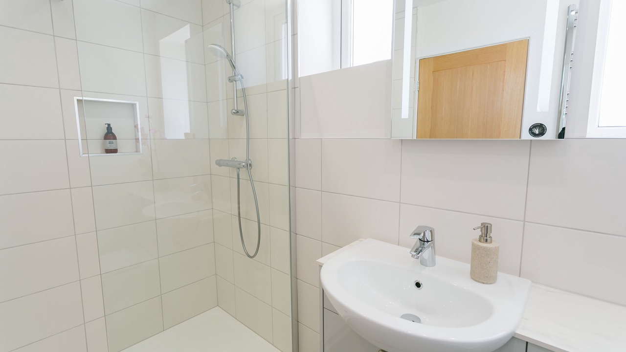 Photo of Bathroom in Rhoscolyn