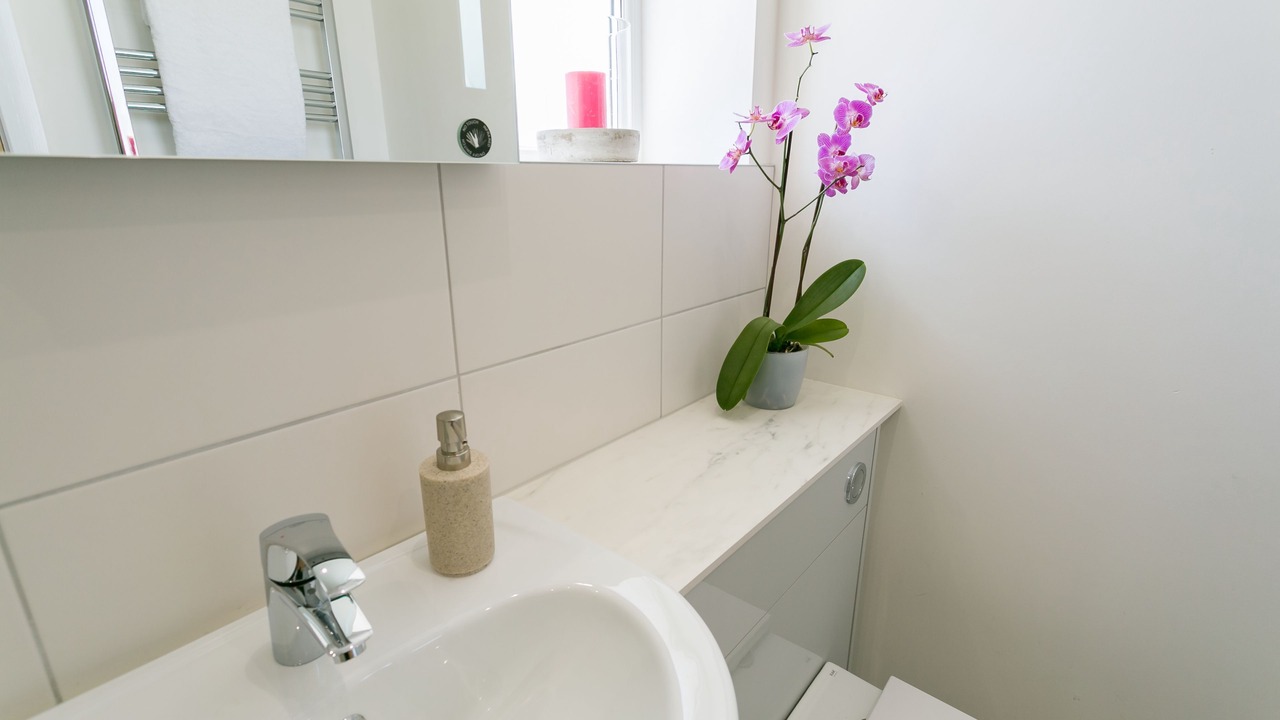 Photo of Bathroom in Rhoscolyn