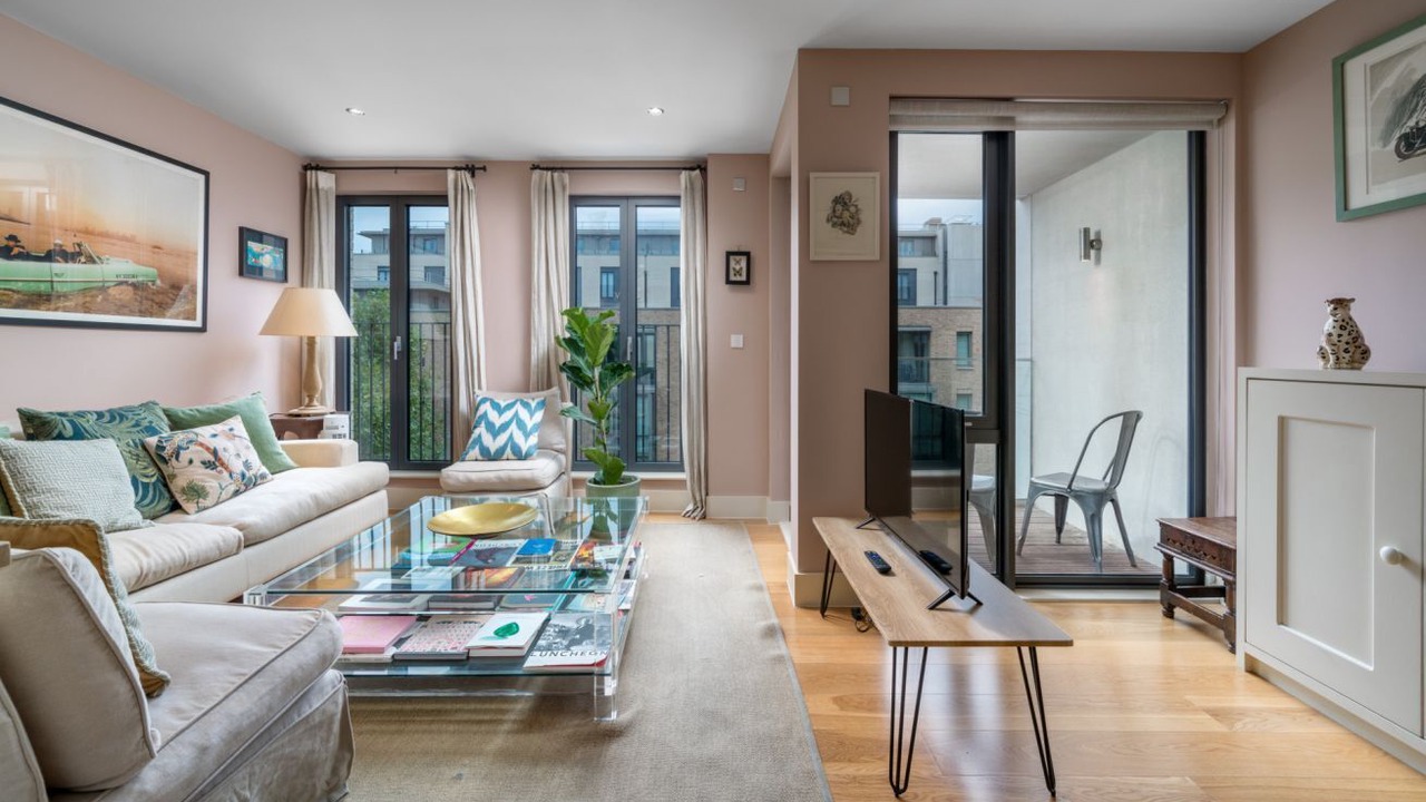 Photo of Livingroom in Golborne
